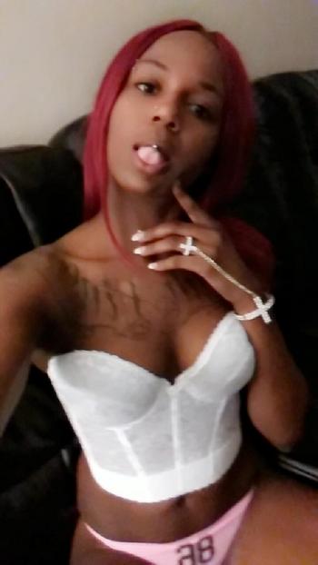 , 21  female escort, Sacramento