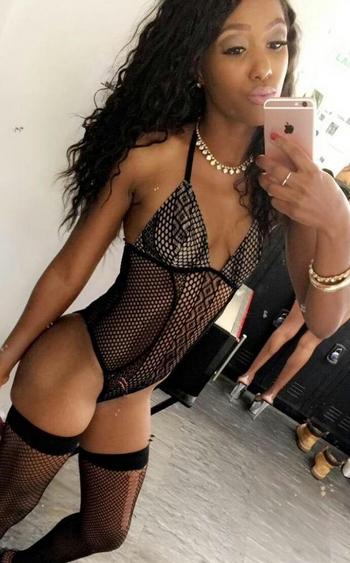 , 21  female escort, Sacramento