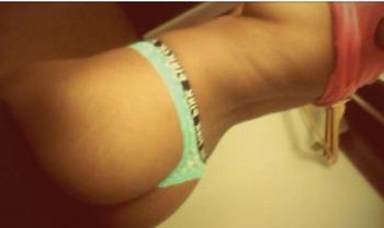 , 21  female escort, Sacramento