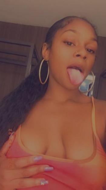 COCO🤎, 24  female escort, Sacramento
