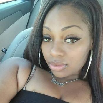 Lilmamihazel, 24  female escort, Sacramento