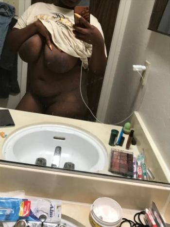 Marie, 21  female escort, Sacramento