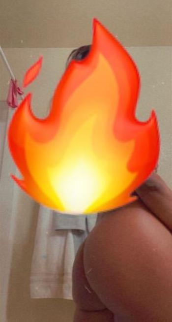 Melanie, 22  female escort, Sacramento