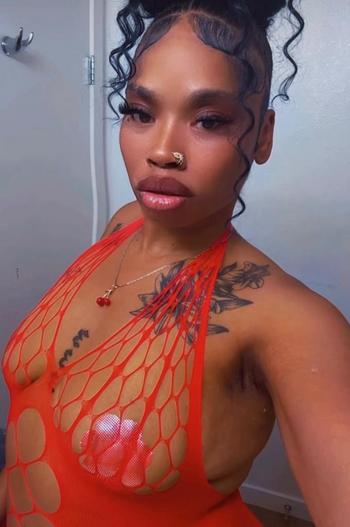 Noona, 27  female escort, Sacramento