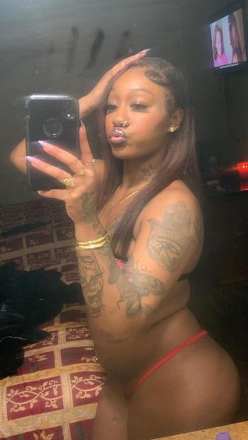 Barbie, 21  female escort, Sacramento