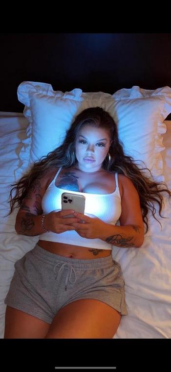 Laura, 30  female escort, Sacramento